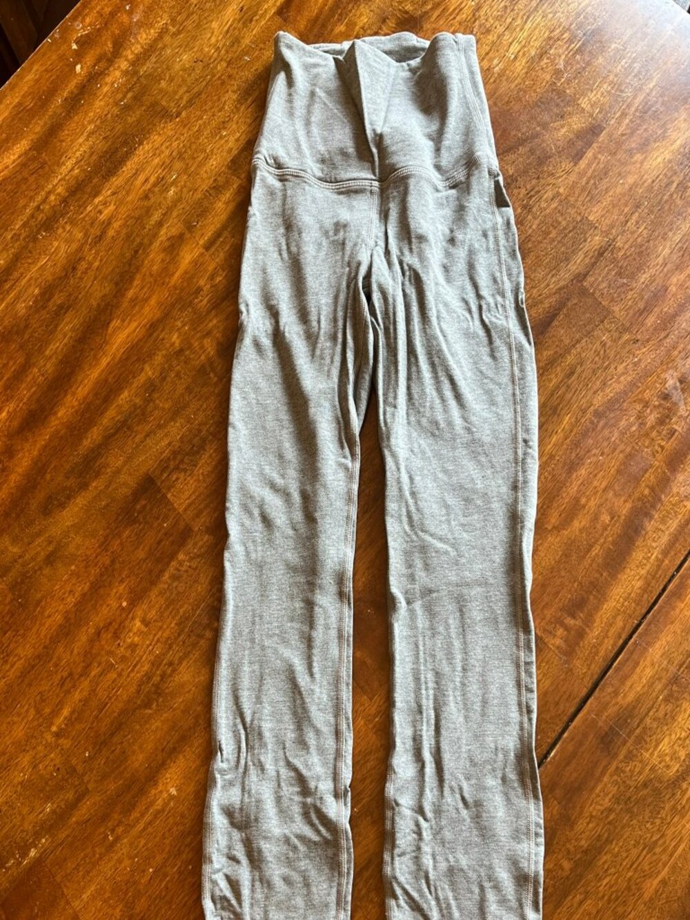 Lululemon Heathered Grey Cozy Knit Leggings Sz 2 Ribbed Ankle Cuffs